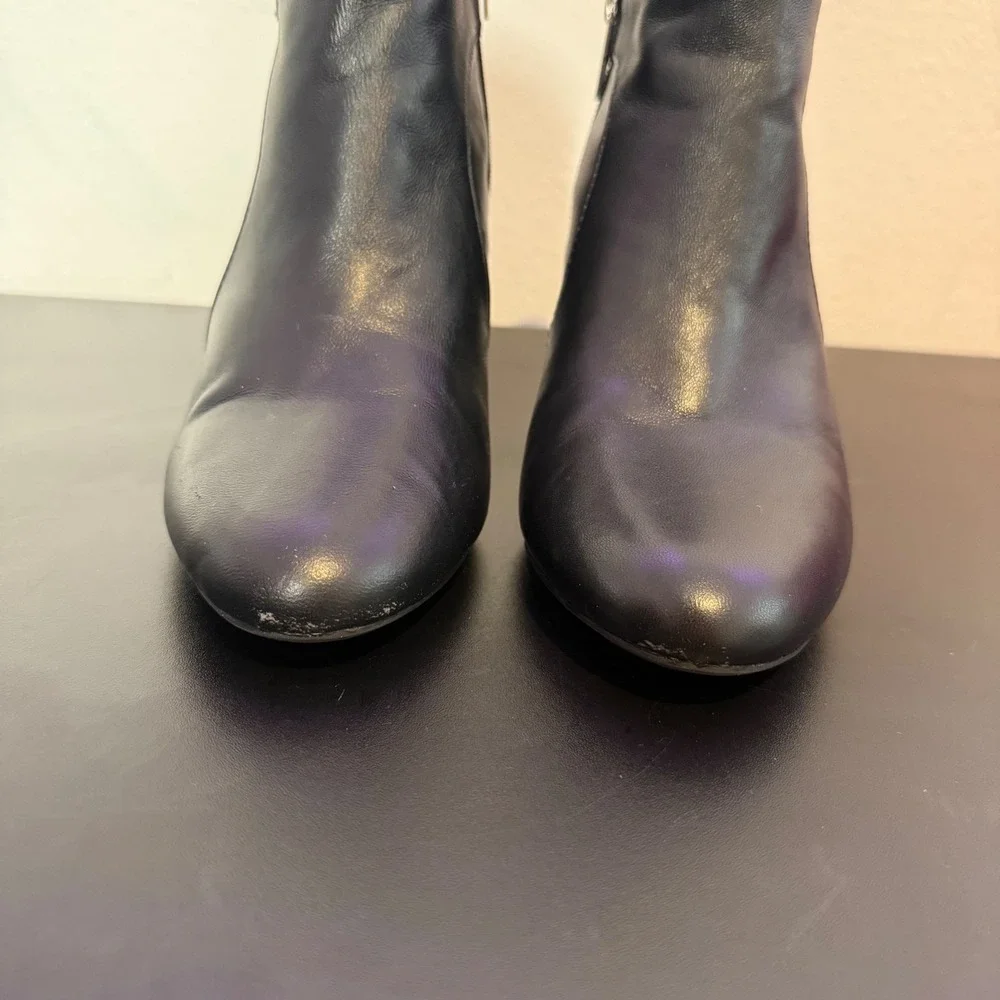 Bandolino Black Leather Ankle Boots Bit Detail Side Zip Heel Womens 8M‎